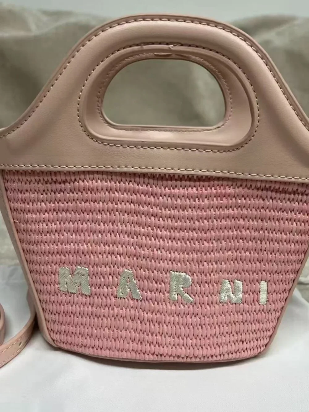 Marni Blush Woven Straw Mini Basket Handbag - Picture 2 of 6